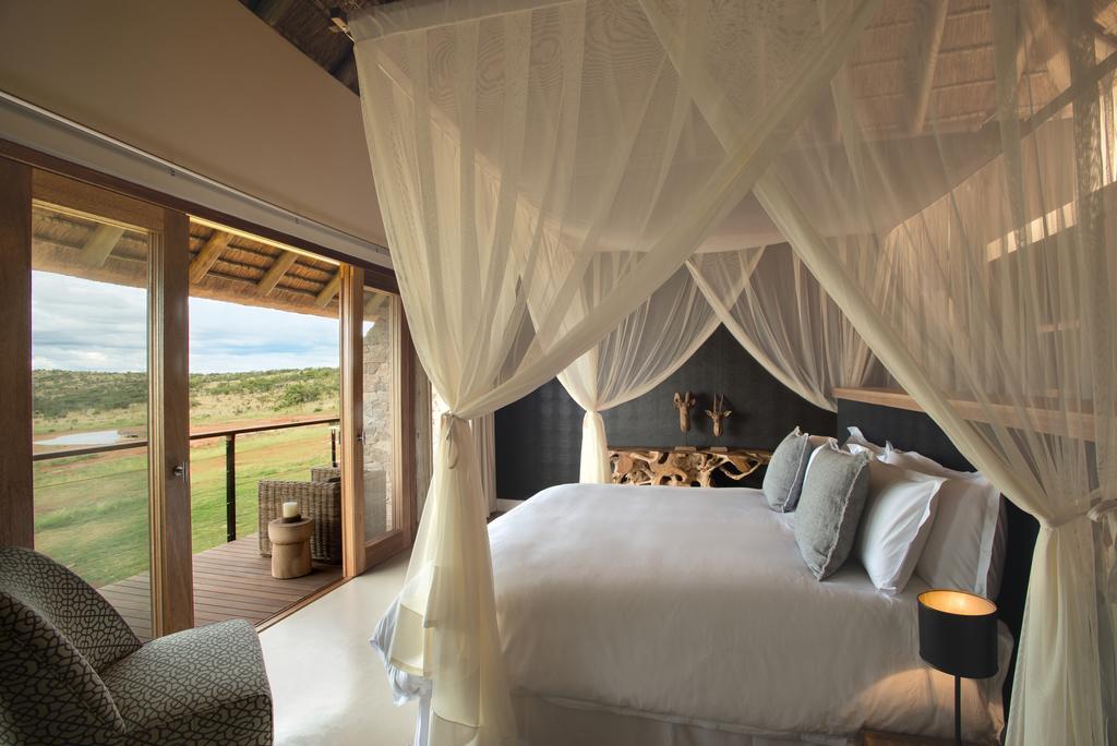 Mhondoro Safari Lodge & Villa Велґевонден-Ґейм-Резерв Екстер'єр фото