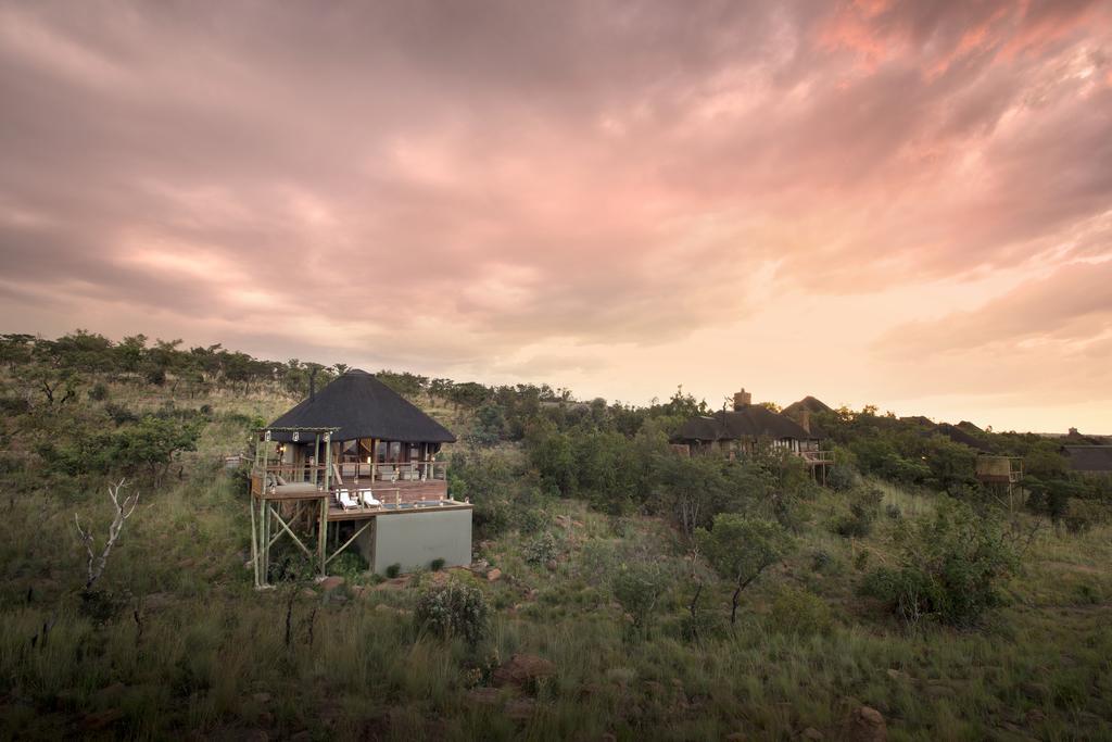Mhondoro Safari Lodge & Villa Велґевонден-Ґейм-Резерв Екстер'єр фото